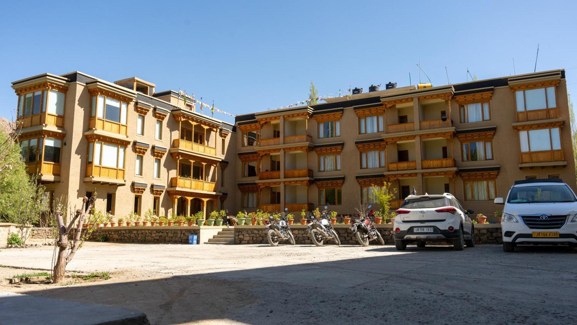 Hotel The Saraha à Leh Extérieur photo